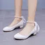 Elegante Weiß Perle Knöchelriemen Schleife Runde Zeh Brautschuhe 2024 3 cm Thick Heels Low Heel Hochzeit Pumps