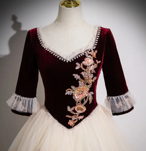 Elegant Burgundy Pearl Sequins Prom Dresses 2024 Ball Gown Square Neckline Short Sleeve Backless Bow Floor-Length / Long Prom Formal Dresses