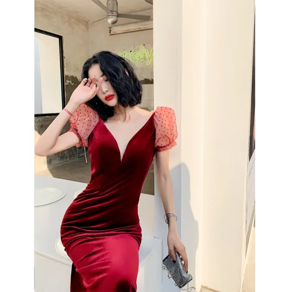 Elegant Burgundy Beading Velvet Evening Dresses 2023 Trumpet / Mermaid Scoop Neck Zipper Up at Side Puffy Short Sleeve Backless Floor-Length / Long Prom Formal Dresses