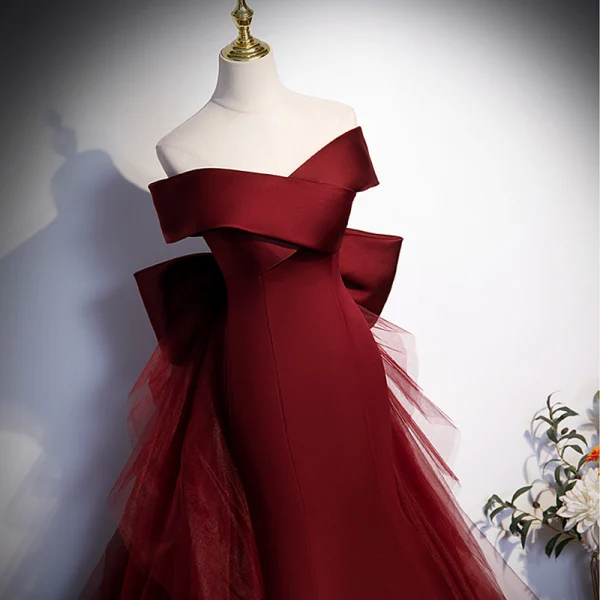 Sexy Burgundy Evening Dresses 2023 Trumpet / Mermaid Off-The-Shoulder Sleeveless Backless Bow Sweep Train Evening Party Formal Dresses