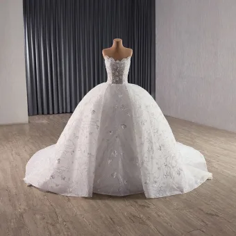 High End White Handmade Beading Pearl Sequins Quinceañera Wedding Dresses 2025 Ball Gown Strapless Sleeveless Backless Chapel Train Tulle