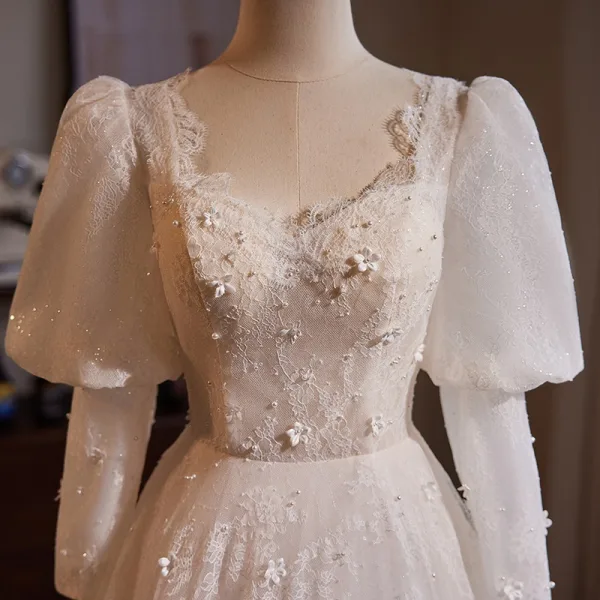 Elegant White Pearl Lace Flower Prom Dresses 2024 Ball Gown V-Neck 3/4 Sleeve Backless Sweep Train Prom Formal Dresses
