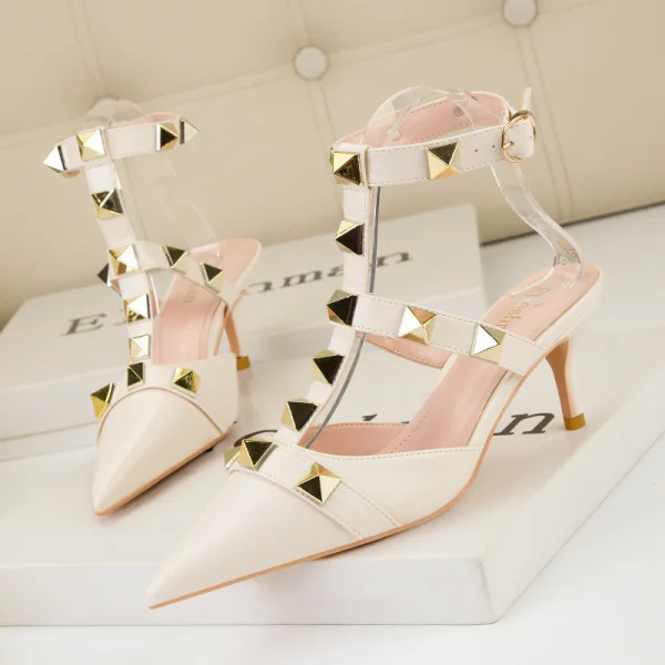 Sexy Noire Soirée Rivet Sandales Femme 2022 T-Strap 6 cm Talons Aiguilles À Bout Pointu Sandales Talons Hauts
