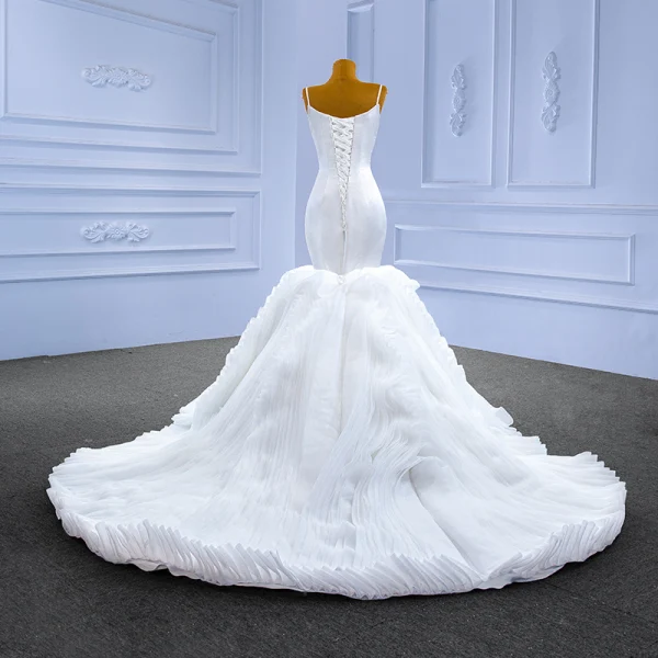 Haut de Gamme Blanche Volants Robe De Mariée 2022 Trompette / Sirène Bretelles Spaghetti Sans Manches Dos Nu Chapel Train Mariage