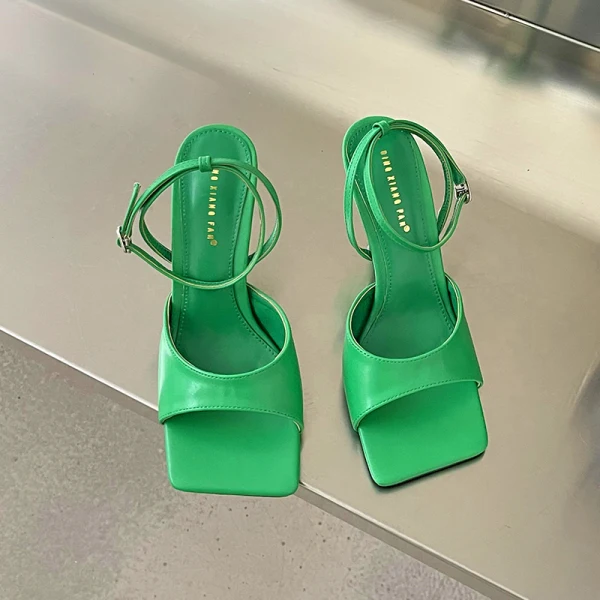 Schlicht Freizeit Sommer Weiß Sandalen Damen 2022 Knöchelriemen 9 cm Stilettos Peeptoes Sandaletten Hochhackige