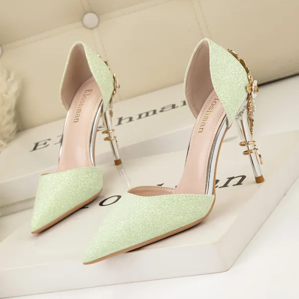 Charming White Glitter Metal Flower Wedding Shoes 2024 9 cm Stiletto Heels Pointed Toe Wedding High Heels