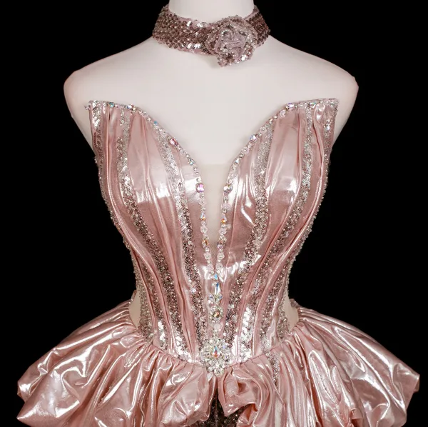 Sexy Rødmende Rosa Rhinestone Paljetter Asymmetrisk Selskapskjoler 2025 Trompet / Havfrue Kjæreste Uten Ermer Ryggløse Feie Tog Formelle Kjoler