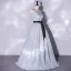 Elegant Himmelblå Gallakjoler 2022 Satin Prinsesse Stropløs Bælte Sløjfe Ærmeløs Halterneck Lange Galla Kjoler