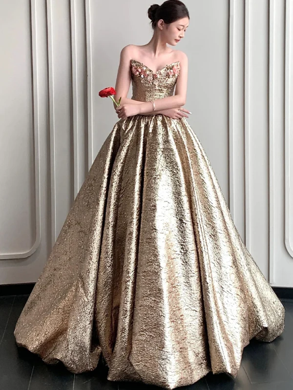 Blomsterfe 3D Lace Blomst Gull Ballkjoler 2024 Prinsesse Kryssede Stropper Lange Kjæreste Uten Ermer Formelle Kjoler