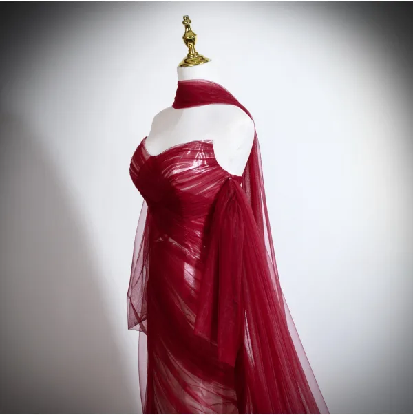 Sexy Burgundy Evening Dresses 2025 Trumpet / Mermaid Strapless Sleeveless Backless Sweep Train Formal Dresses