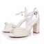 Élégant Blanche Perle Bride Cheville Chaussure De Mariée 2025 9 cm Talons Épais Peep Toes / Bout Ouvert Mariage Sandales Talons Hauts