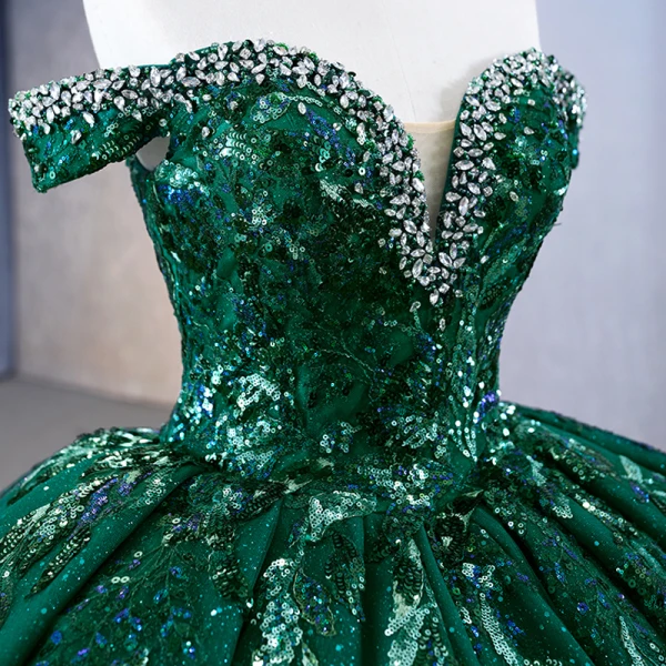 Vintage / Retro High-end Dark Green Handmade  Beading Rhinestone Sequins Prom Dresses 2023 Ball Gown Off-The-Shoulder Sleeveless Backless Court Train
