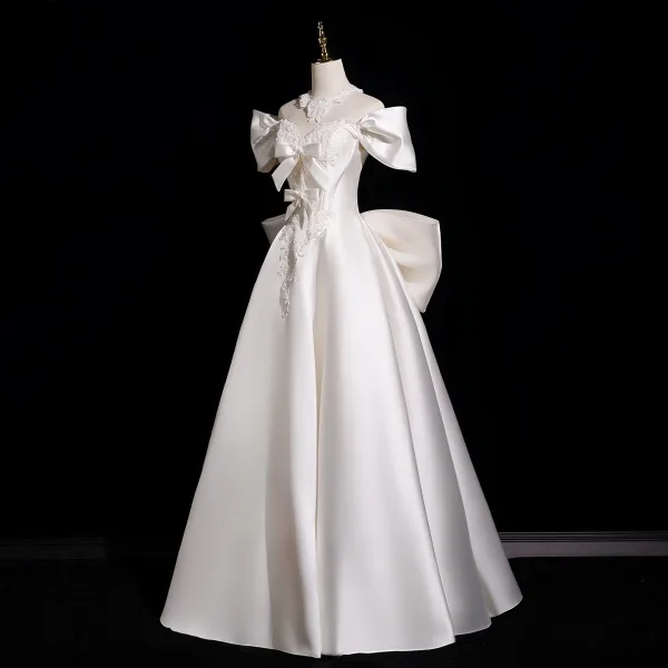 Modest / Simple Elegant Ivory Beading Lace Flower Satin Wedding Dresses 2025 Ball Gown Off-The-Shoulder Sleeveless Backless Bow Floor-Length / Long Wedding