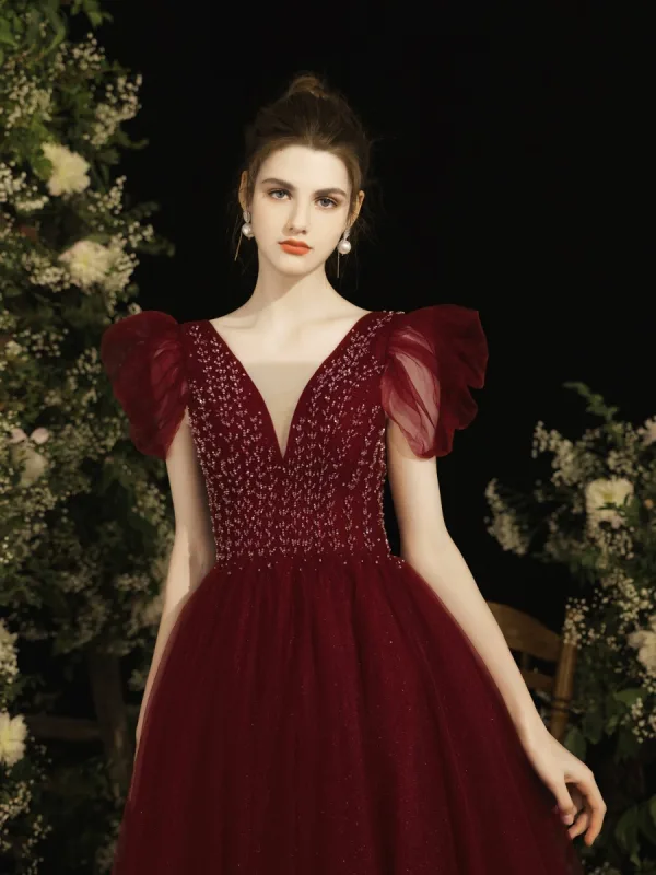 Chic / Beautiful Burgundy Beading Sequins Prom Dresses 2022 A-Line / Princess V-Neck Puffy Short Sleeve Backless Floor-Length / Long Formal Dresses