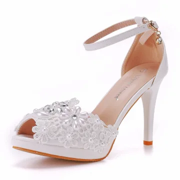 Élégant Blanche Perle Faux Diamant En Dentelle Fleur Chaussure De Mariée 2023 Bride Cheville 10 Cm Talons Aiguilles Peep Toes Bout Ouvert Mariage Sandales Talons Hauts