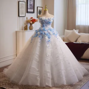 Charmant Haut De Gamme Blanche Fait Main Perle En Dentelle Fleur Appliques Robe De Bal 2025 Robe Boule Bustier Sans Manches Dos Nu Train De Balayage
