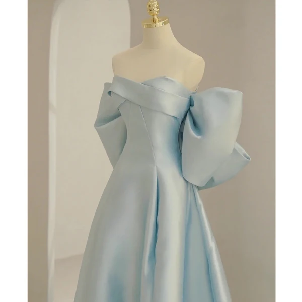 Fashion Sky Blue Satin Prom Dresses 2023 A-Line / Princess Off-The-Shoulder Bow Short Sleeve Backless Sweep Train Formal Dresses