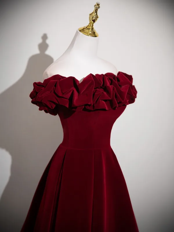 Vintage / Retro Burgundy Velvet Prom Dresses 2025 Ball Gown Ruffle Off-The-Shoulder Short Sleeve Backless Floor-Length / Long Formal Dresses