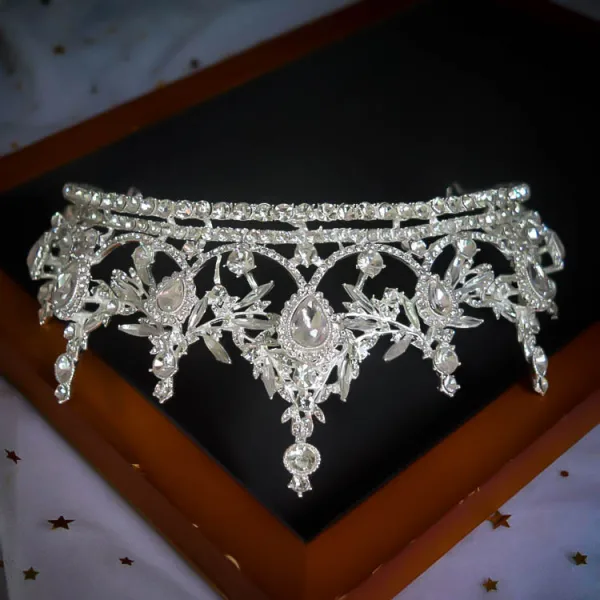 Charmig Vita Kristall Rhinestone Bröllop Tiara Brud Huvudbonad Legering 2022