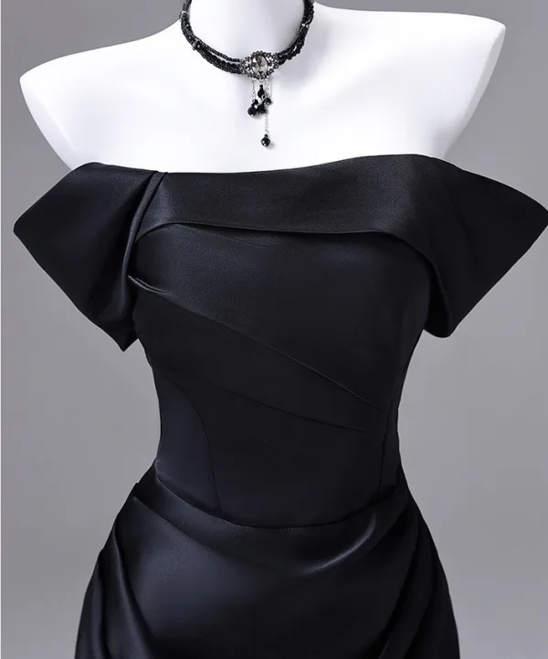 Style Audrey Hepburn Noire Robe De Soirée 2026 Trompette / Sirène De l'épaule Manches Courtes Dos Nu Train De Balayage Robe De Ceremonie