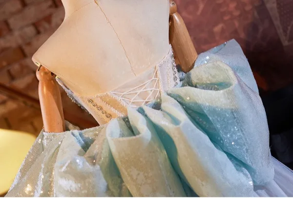 Fashion Sky Blue Beading Sequins Prom Dresses 2024 A-Line / Princess Strapless Short Sleeve Backless Court Train Tulle Prom Formal Dresses