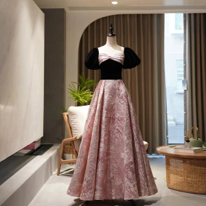 Élégant Noire Robe De Bal 2022 Princesse Encolure Carrée Gonflée Manches Courtes Dos Nu Longue Promo Robe De Ceremonie
