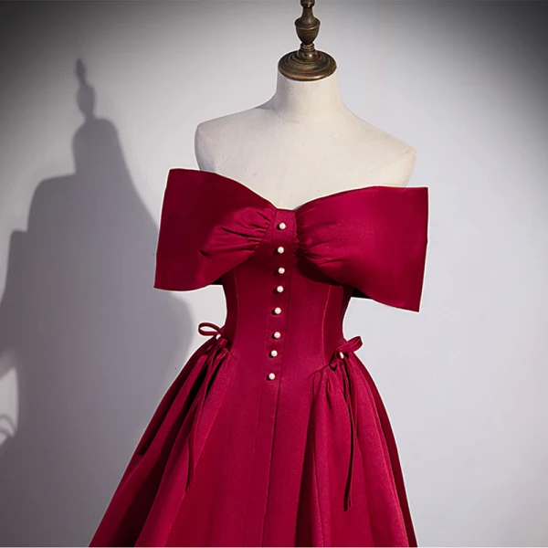 Chic / Beautiful Burgundy Satin Prom Dresses 2022 A-Line / Princess Off-The-Shoulder Bow Short Sleeve Backless Pearl Floor-Length / Long Prom Formal Dresses