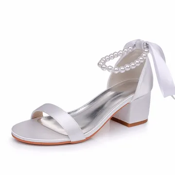Seksowne Białe Perła Z Paskiem Kokarda Buty Ślubne 2024 5 Cm Grubym Obcasie Peep Toe Ślub Sandały Wysokie Obcasy