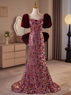 Sparkly Burgundy Sequins Flower Prom Dresses 2024 Trumpet Mermaid Square Neckline Short Sleeve Backless Bow Sweep Train Prom Formal Dresses