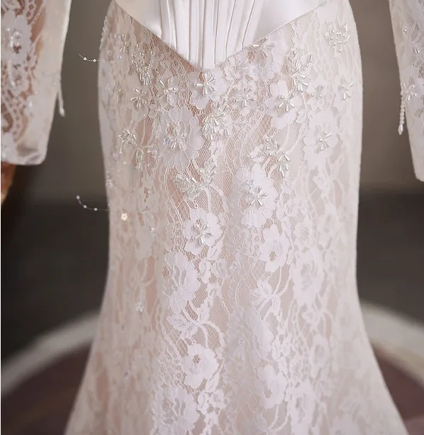 Élégant Blanche Perle En Dentelle Fleur Robe De Mariée 2026 Trompette / Sirène De l'épaule Manches Longues Dos Nu Train De Balayage