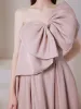Glamorös Prinsessa Rosett Skum Rosa Balklänningar 2021 Axelbandslös Ärmlös Korsade remmar Långa Satin Förlovnings Aftonklänningar