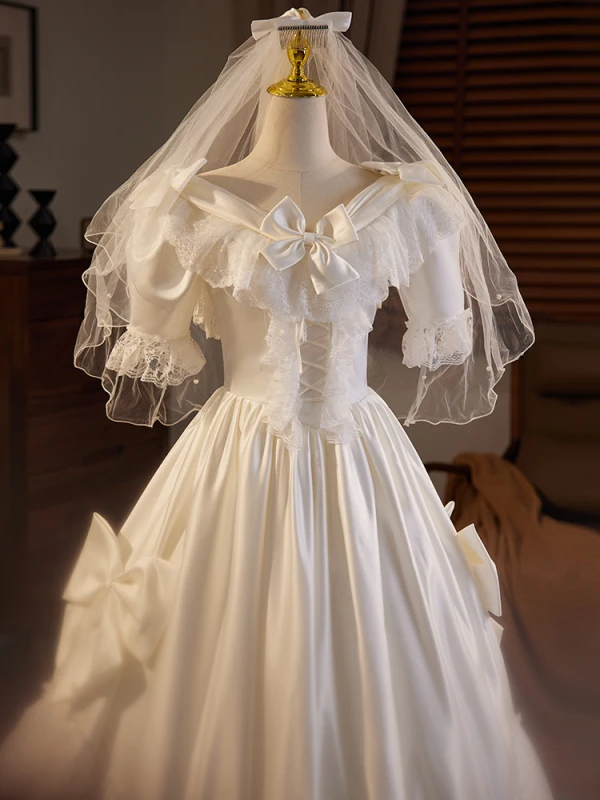Vintage / Originale Médiévale Ivoire Satin Noeud En Dentelle Robe De Mariée 2024 Princesse V-Cou Manches Courtes Dos Nu Longue Mariage