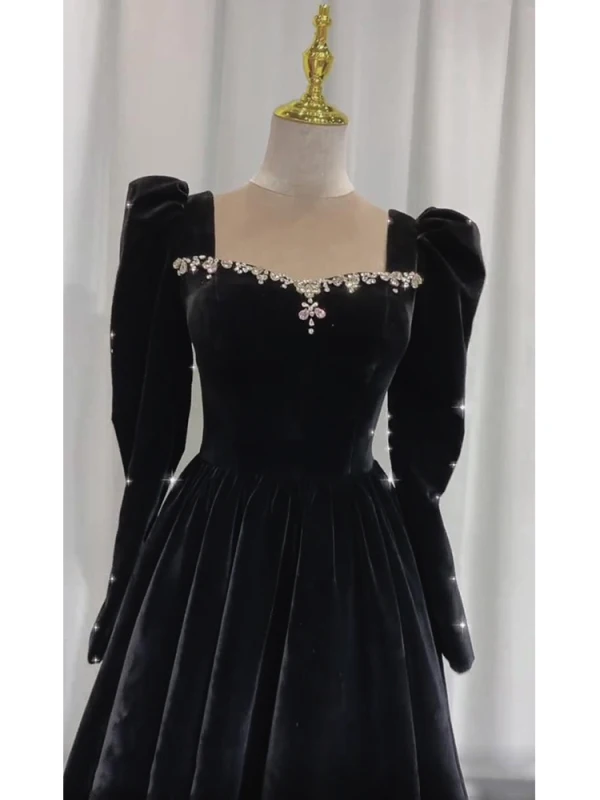 Audrey Hepburn Style Black Rhinestone Velvet Prom Dresses 2024 A-Line / Princess Square Neckline Long Sleeve Backless Floor-Length / Long Prom Formal Dresses