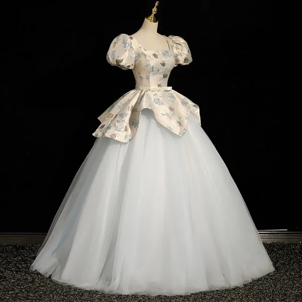 Charmant Bleu Ciel Impression Robe De Bal 2023 Robe Boule Encolure Carrée Gonflée Manches Courtes Noeud Ceinture Dos Nu Longue Promo Robe De Ceremonie