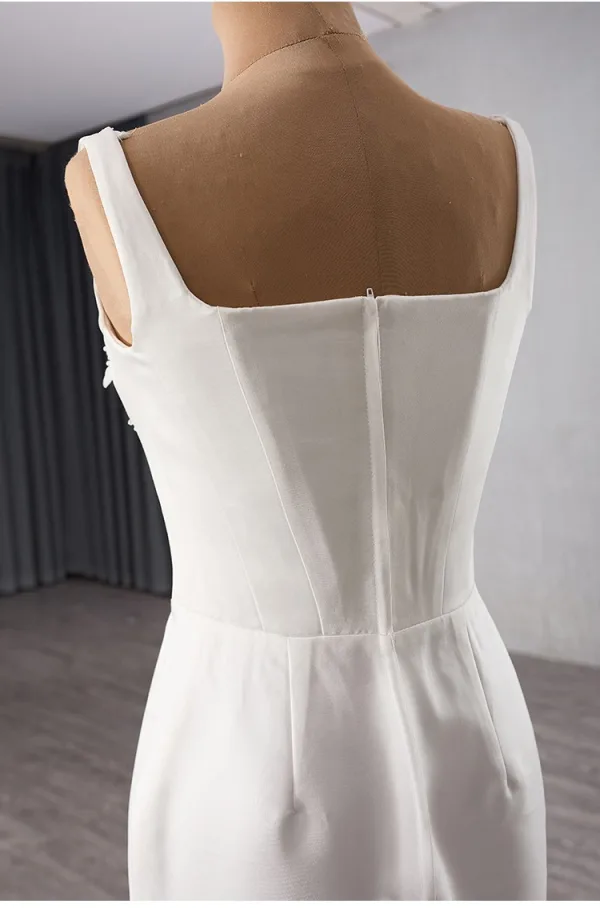 Haut de Gamme Blanche Paillettes Fleur Satin Robe De Mariée 2024 Trompette / Sirène Encolure Carrée Sans Manches Dos Nu Chapel Train Mariage