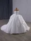 Haut de Gamme Blanche Volants en Cascade Robe De Mariée 2025 Robe Boule Bustier Sans Manches Dos Nu Chapel Train