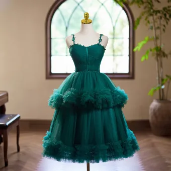 Vintage Retro Dark Green Lace Homecoming Prom Dresses 2024 Cascading Ruffles Ball Gown Spaghetti Straps Sleeveless Backless Tea Length Formal Dresses