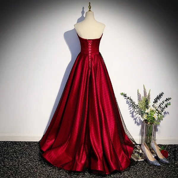 Chic / Beautiful Burgundy Spotted Satin Prom Dresses 2022 A-Line / Princess Strapless Sleeveless Backless Floor-Length / Long Formal Dresses