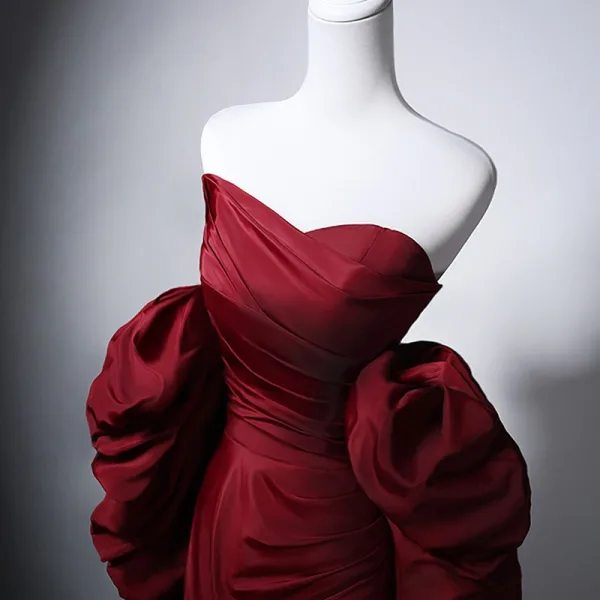 Chic / Beautiful Burgundy Prom Dresses 2025 A-Line / Princess Strapless Puffy Short Sleeve Backless Floor-Length / Long Prom Formal Dresses