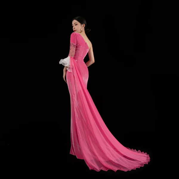 Haut de Gamme Fushia Daim Robe De Soirée 2023 Trompette / Sirène Une épaule Perlage Faux Diamant 3/4 Manches Dos Nu Longue Soirée Robe De Ceremonie