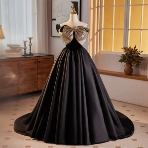 Elegant Svart Ballkjoler 2024 Ballkjole Strapless Sløyfe Uten Ermer Ryggløse Lange Ball Formelle Kjoler