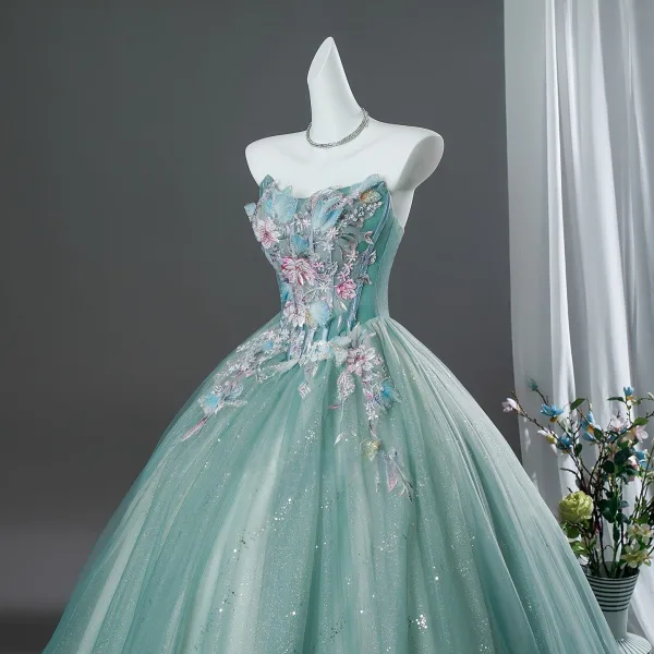 Traumhaft Lindgrün Perlenstickerei Applikationen Spitze Blumen Ballkleider 2026 Ballkleid Bandeau Ärmellos