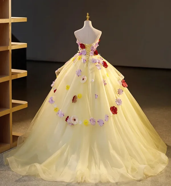Elegant Yellow Rhinestone Appliques Cascading Ruffles Prom Dresses 2023 Ball Gown Strapless Sleeveless Backless Floor-Length / Long Prom Formal Dresses