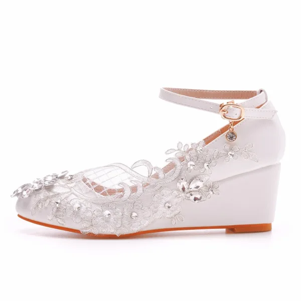 Élégant Blanche Faux Diamant En Dentelle Fleur Chaussure De Mariée 2023 5 cm Compensées À Bout Pointu Mariage Talons