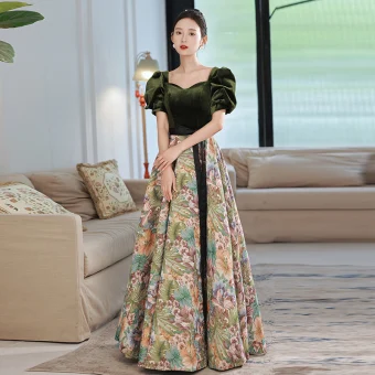 Élégant Vert Foncé Impression Robe De Bal 2022 Princesse Encolure Carrée Gonflée Manches Courtes Dos Nu Noeud Ceinture Longue Promo Robe De Ceremonie