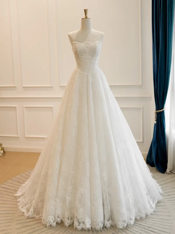 Luxury / Gorgeous White Handmade Beading Lace Flower Sequins Wedding Dresses 2026 A-Line / Princess Strapless Long Sleeve Floor-Length / Long