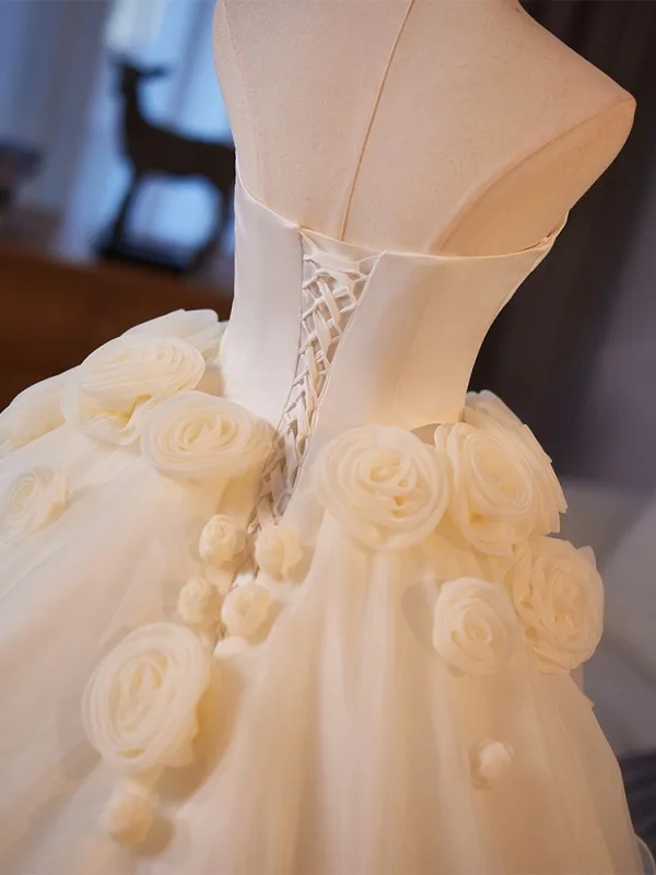 Elegant White Appliques Wedding Dresses 2025 Ball Gown Strapless Sleeveless Backless Floor-Length / Long Wedding