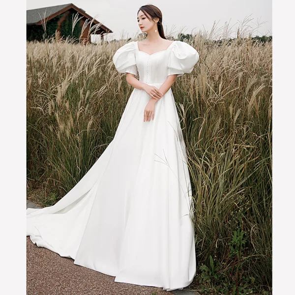 Vintage / Retro White Satin Prom Dresses 2022 A-Line / Princess Square Neckline Puffy Short Sleeve Backless Court Train Prom Formal Dresses