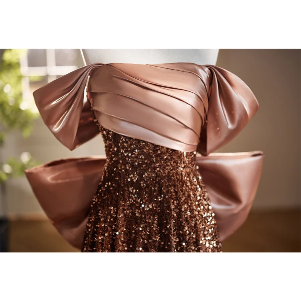 Scintillantes Champagne Paillettes Robe De Soirée Princesse 2023 De l'épaule Manches Courtes Dos Nu Noeud Train De Balayage Robe De Ceremonie