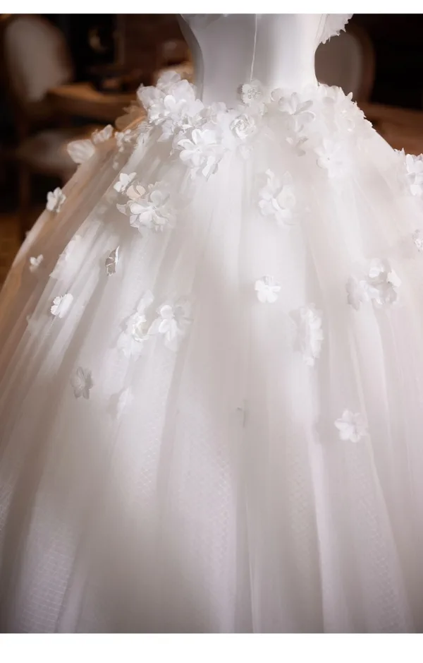 Élégant Blanche Appliques Robe De Mariée 2025 Robe Boule Bustier Sans Manches Dos Nu Train De Balayage